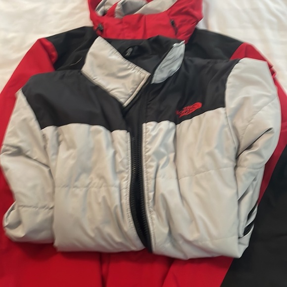 Men’s ThermoBall™ Eco Snow Triclimate® Jacket - Picture 2 of 2